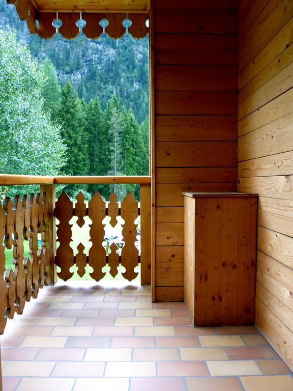 Appartamenti Majon Sotroi Кампітелло-ді-Фасса Екстер'єр фото
