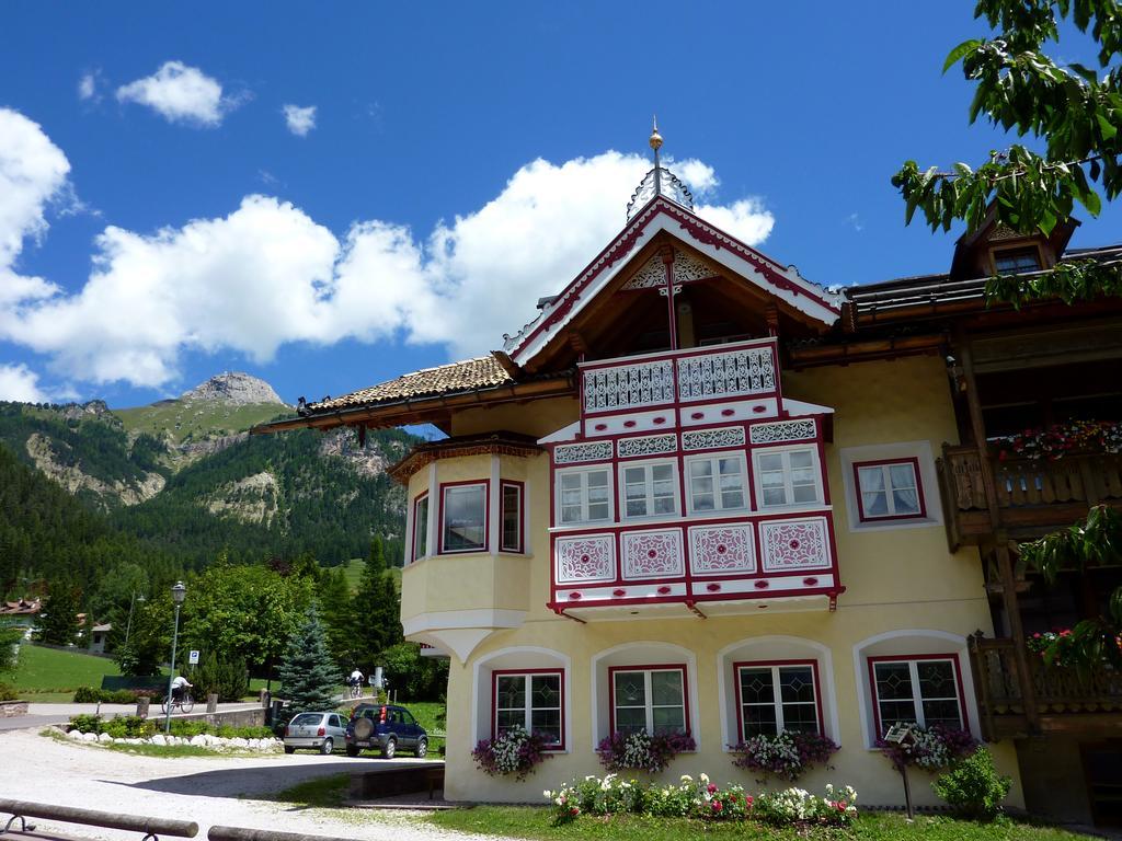 Appartamenti Majon Sotroi Кампітелло-ді-Фасса Екстер'єр фото